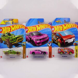 Hot Wheels Mainlines die-cast cars, featuring pink '20 Dodge Charger Hellcat and green HW Roll Cage fantasy buggy, 2025 releases at RACEiN PARC
