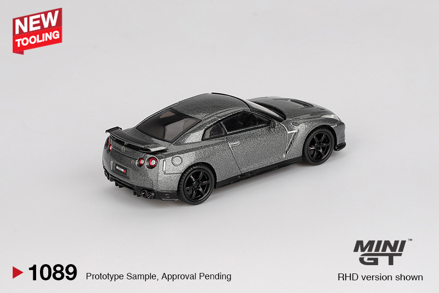 Mini GT 1089 – Nissan GT-R 2013 Dark Metal Gray (NISMO R35 CRS Version) – 1:64 - Image 2