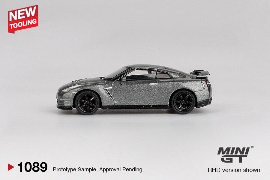 Mini GT 1089 – Nissan GT-R 2013 Dark Metal Gray (NISMO R35 CRS Version) – 1:64 - Image 3